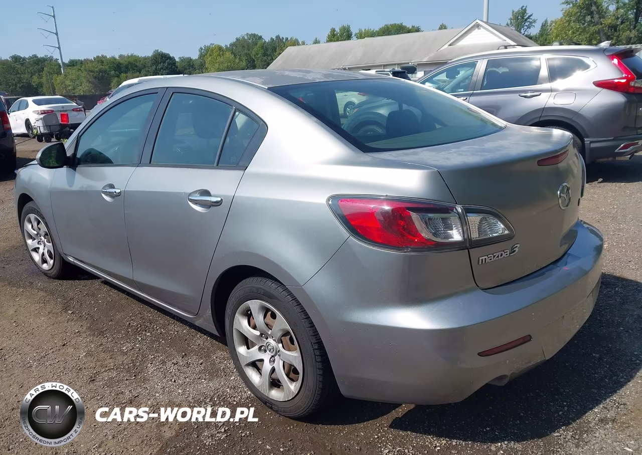 2012 Mazda Mazda3 I Sport VIN:JM1BL1UG0C1507251 - 3