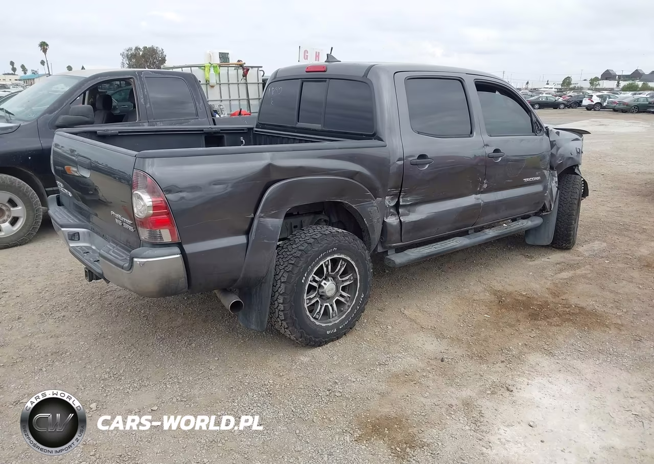 2012 Toyota Tacoma Prerunner V6 VIN:5TFJU4GN2CX021042 - 4