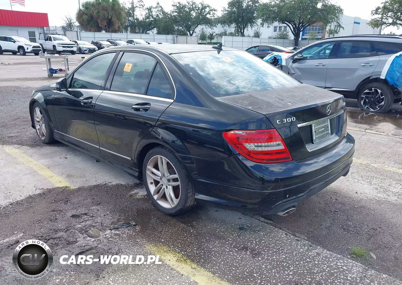 2012 Mercedes-Benz C 300 Sport 4Matic VIN:WDDGF8BB6CR233199 - 3