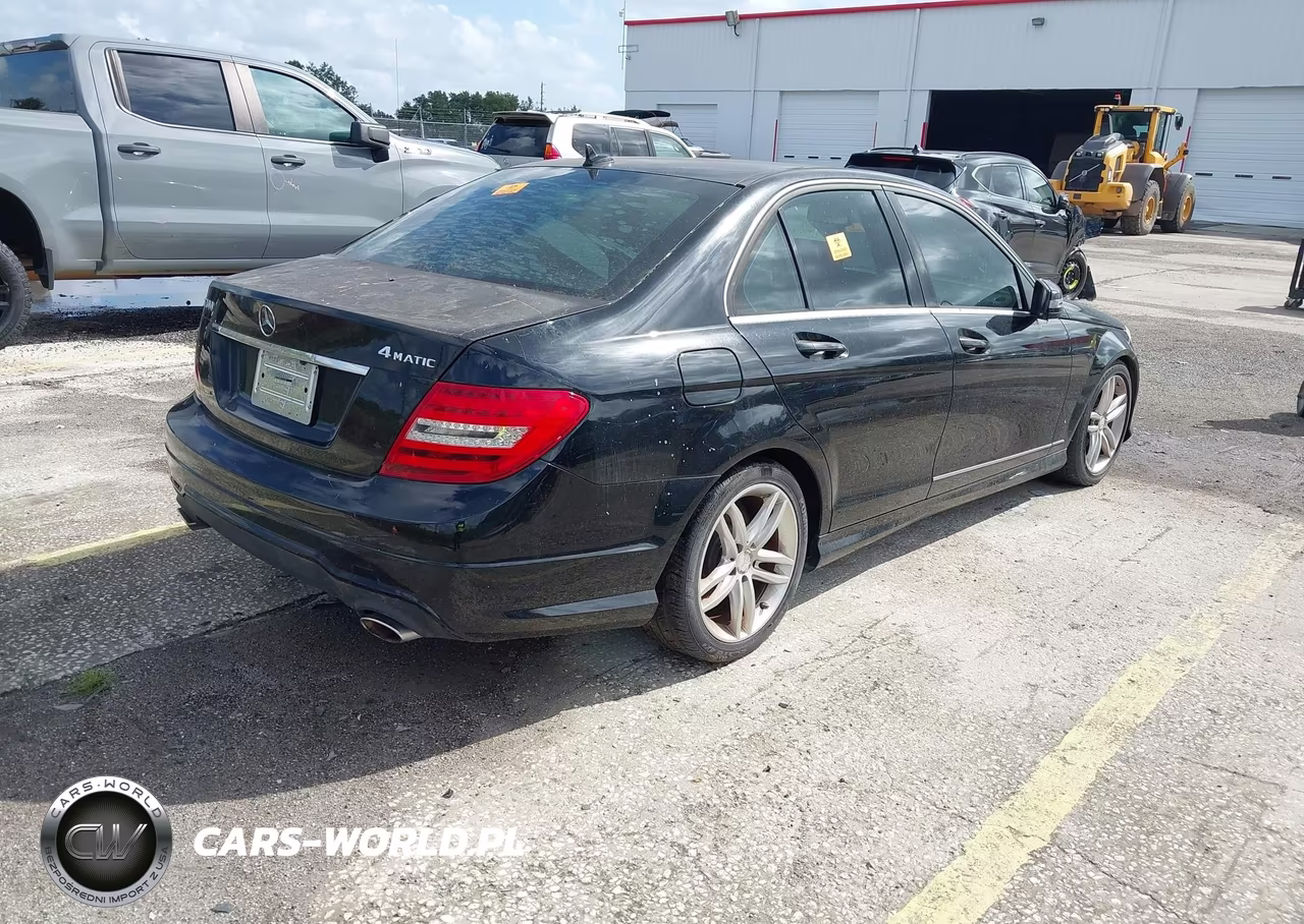 2012 Mercedes-Benz C 300 Sport 4Matic VIN:WDDGF8BB6CR233199 - 4