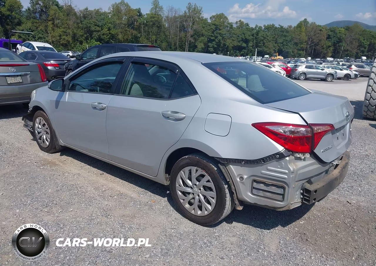 2019 Toyota Corolla Le VIN:2T1BURHE8KC155700 - 3