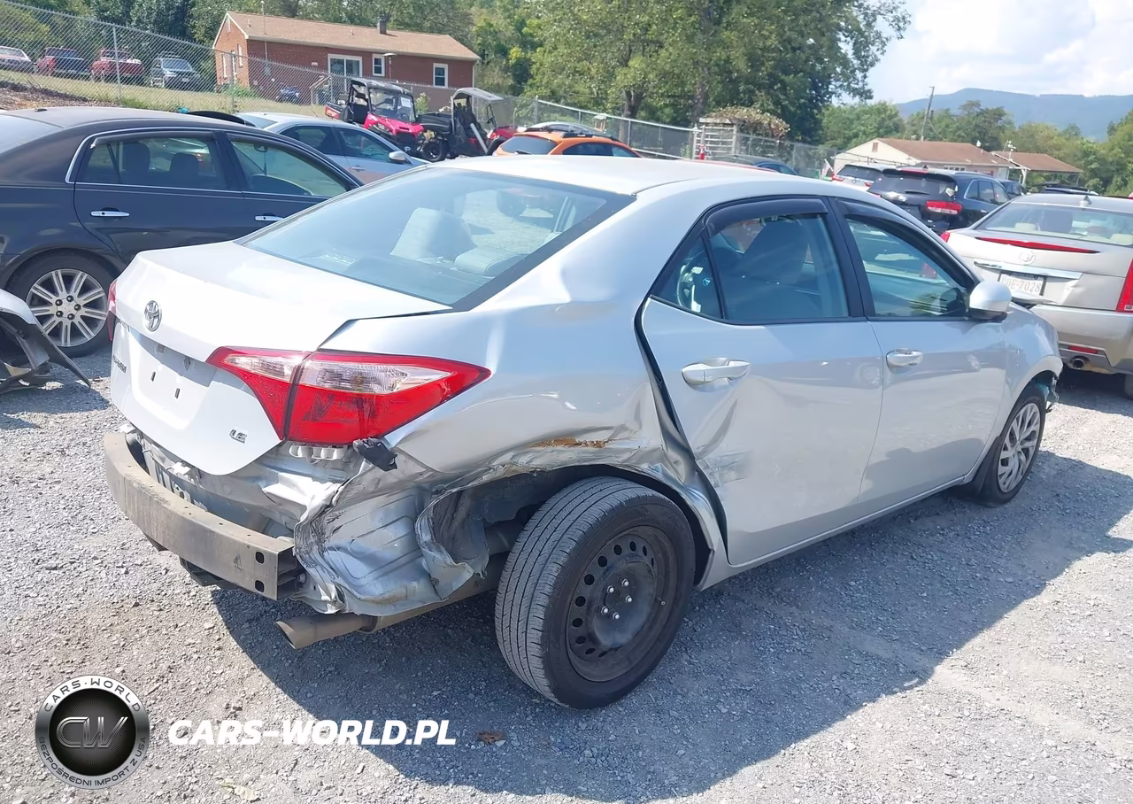 2019 Toyota Corolla Le VIN:2T1BURHE8KC155700 - 4