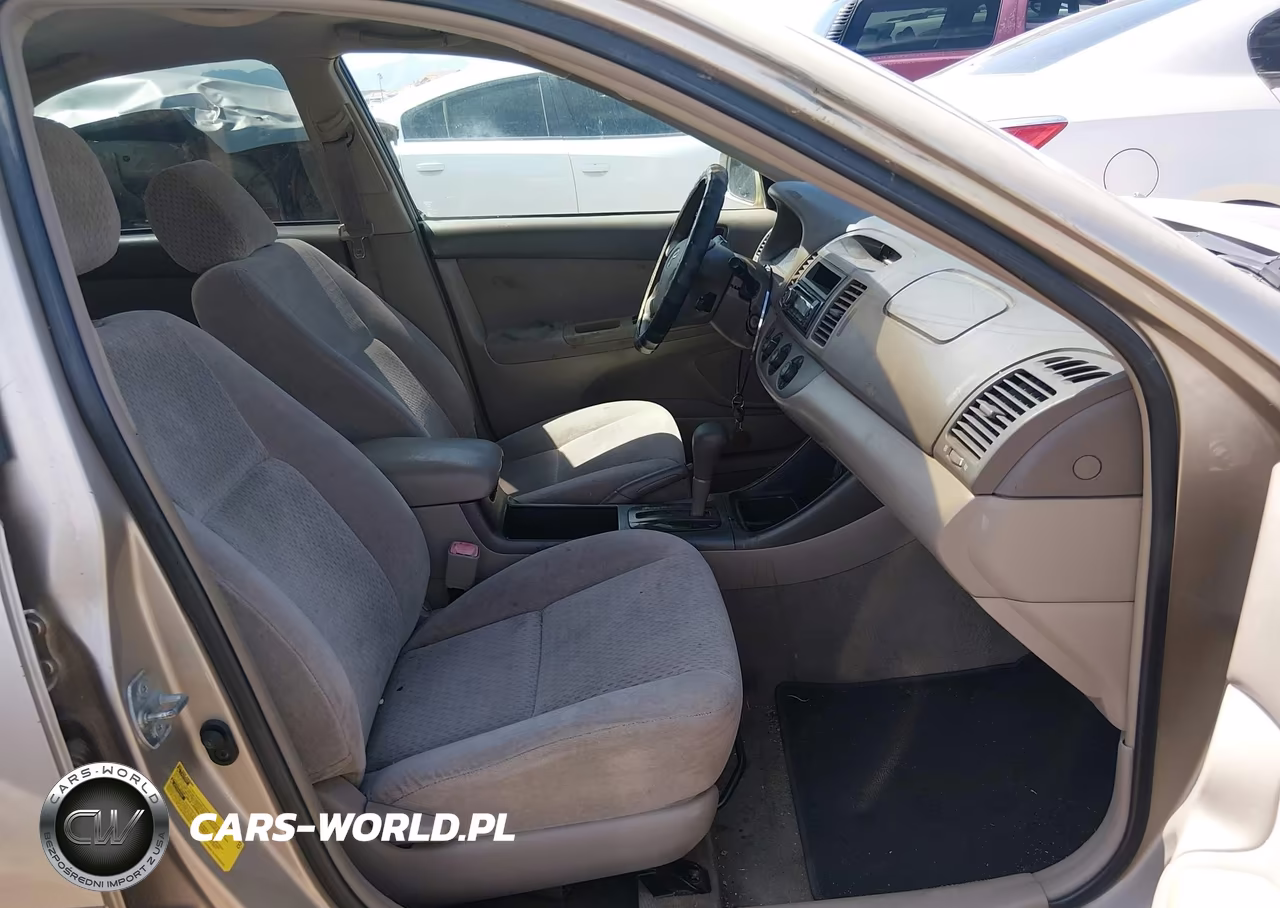 2004 Toyota Camry Le VIN:4T1BE30K34U894535 - 5
