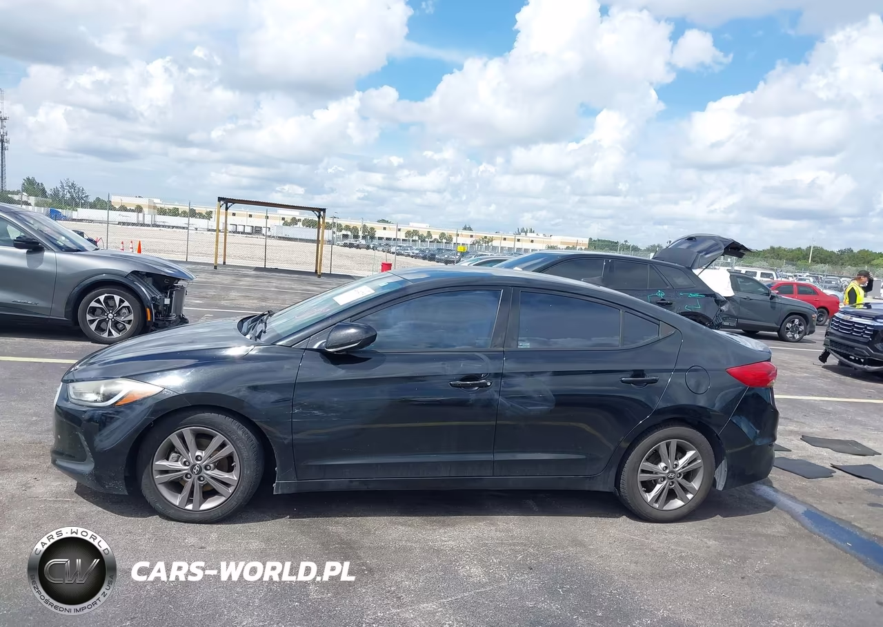 2018 Hyundai Elantra Sel VIN:5NPD84LF2JH282518 - 14