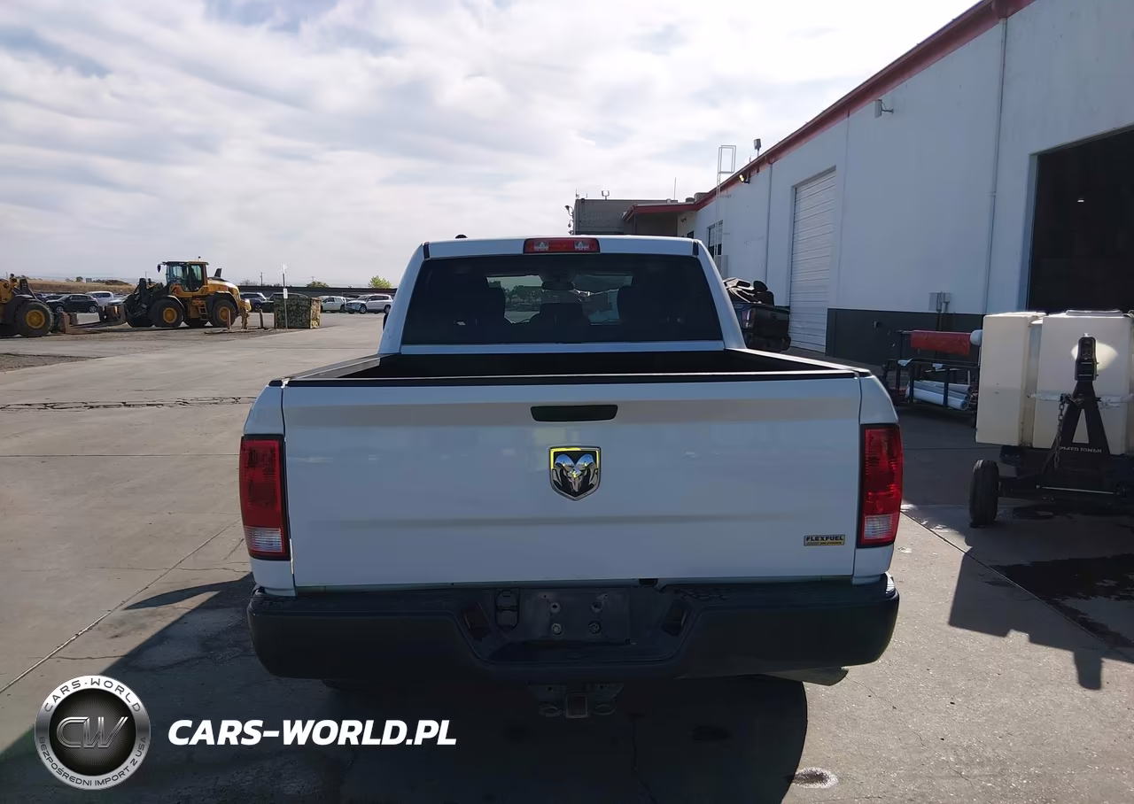 2019 Ram 1500 Classic Tradesman 4X2 5'7 Box VIN:1C6RR6KG0KS678126 - 17