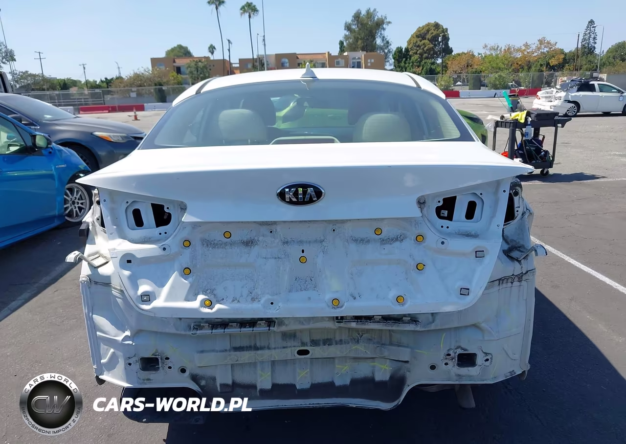 2015 Kia Optima Hybrid VIN:KNAGM4ADXF5086454 - 17