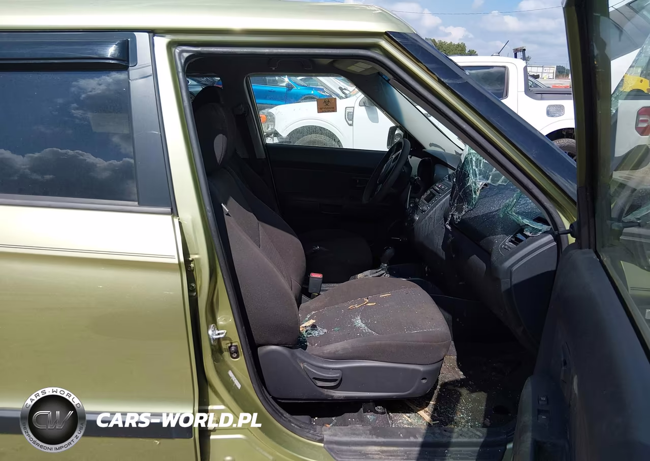 2012 Kia Soul VIN:KNDJT2A52C7356284 - 5
