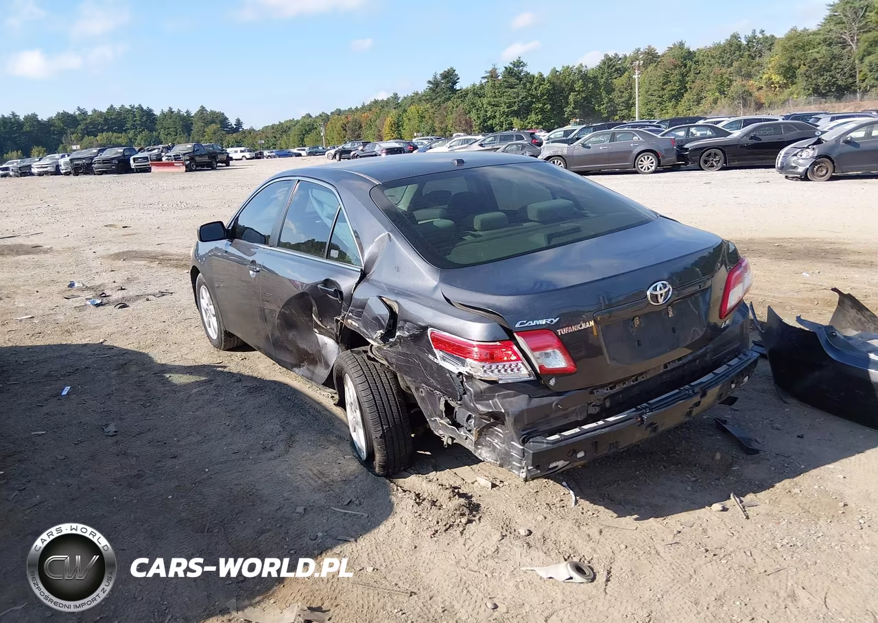 2011 Toyota Camry Le VIN:4T1BF3EKXBU146402 - 3
