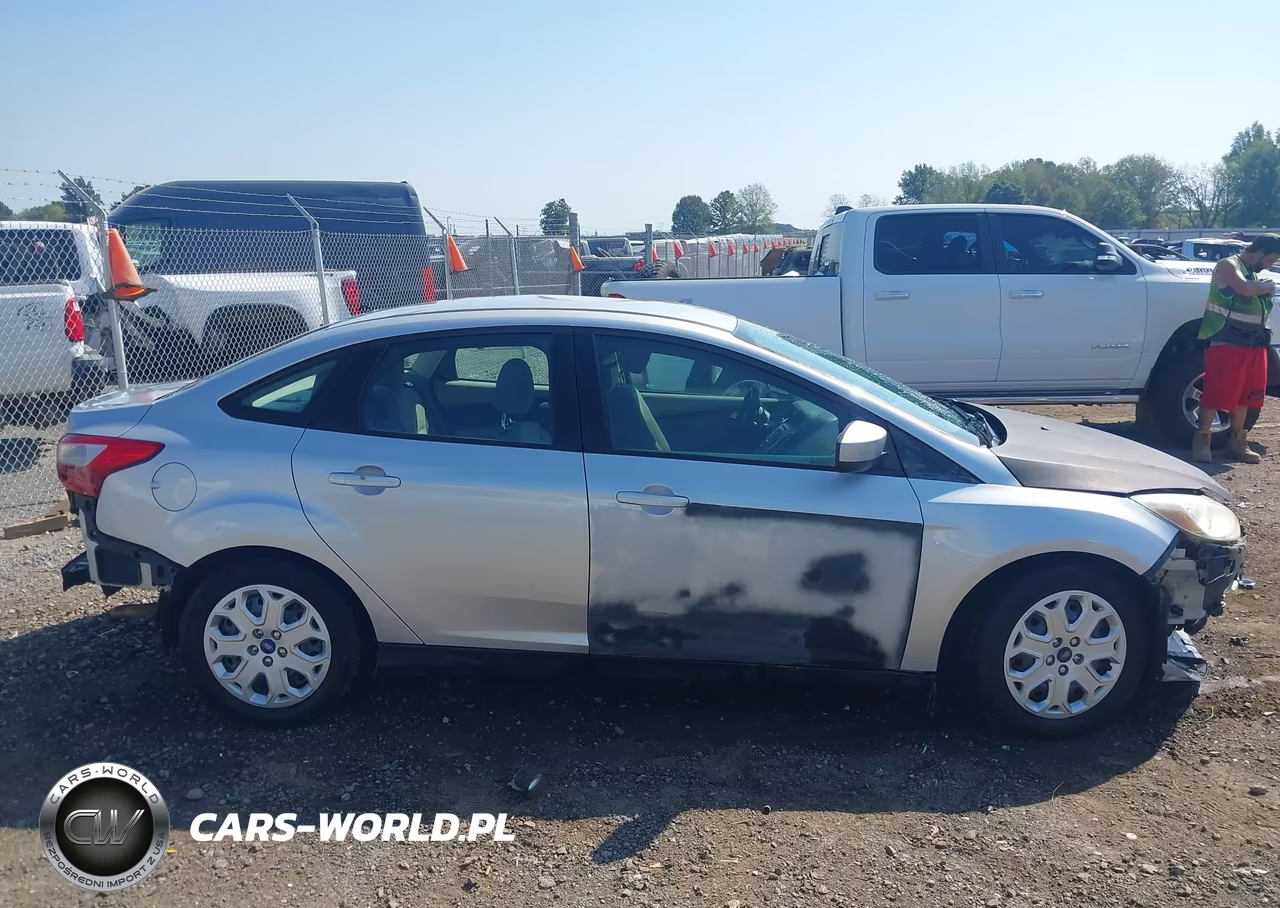 2012 Ford Focus Se VIN:1FAHP3F29CL231464 - 13