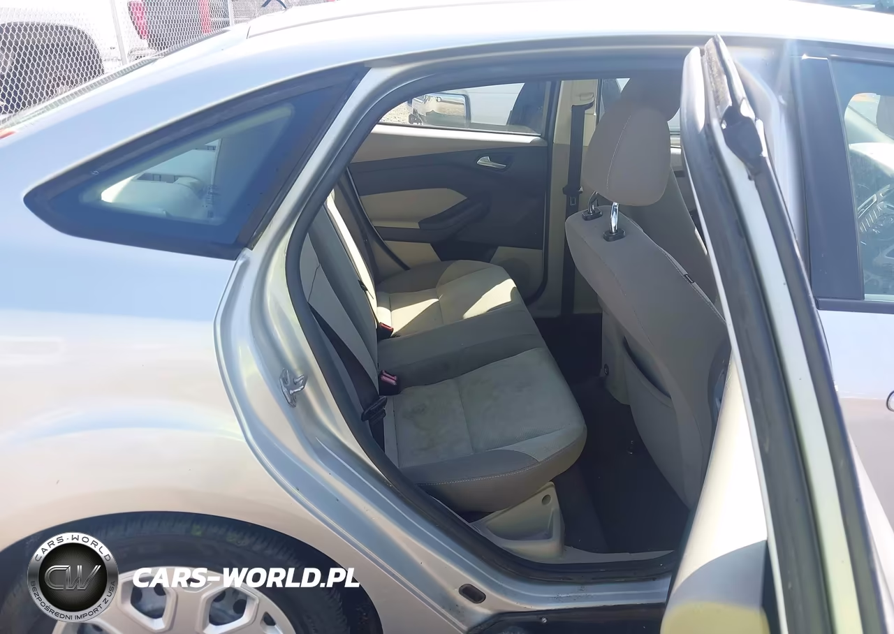 2012 Ford Focus Se VIN:1FAHP3F29CL231464 - 8