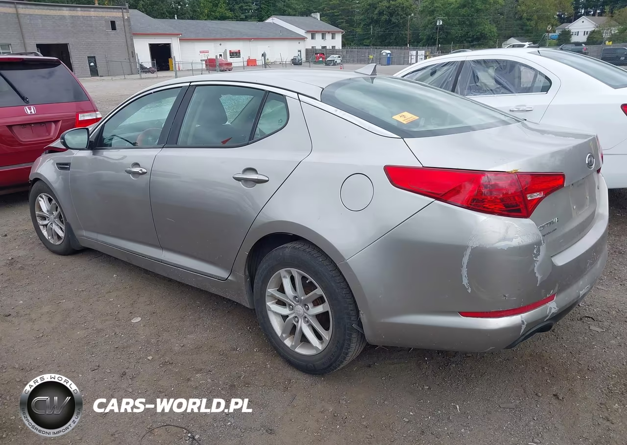 2012 Kia Optima Lx VIN:5XXGM4A71CG082846 - 3