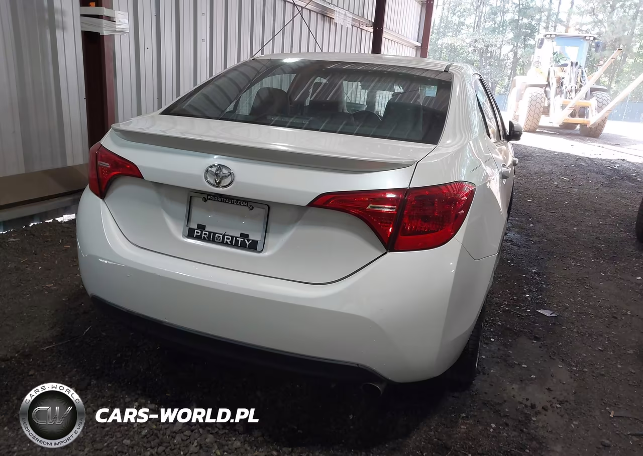 2017 Toyota Corolla Se VIN:5YFBURHEXHP577590 - 4