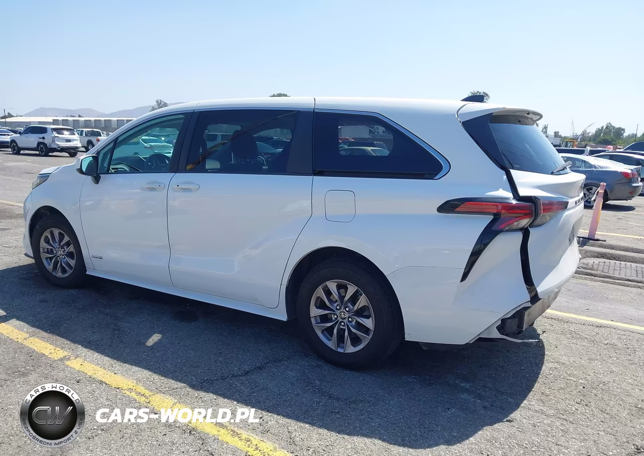 2021 Toyota Sienna Le VIN:5TDKRKEC7MS004496 - 3