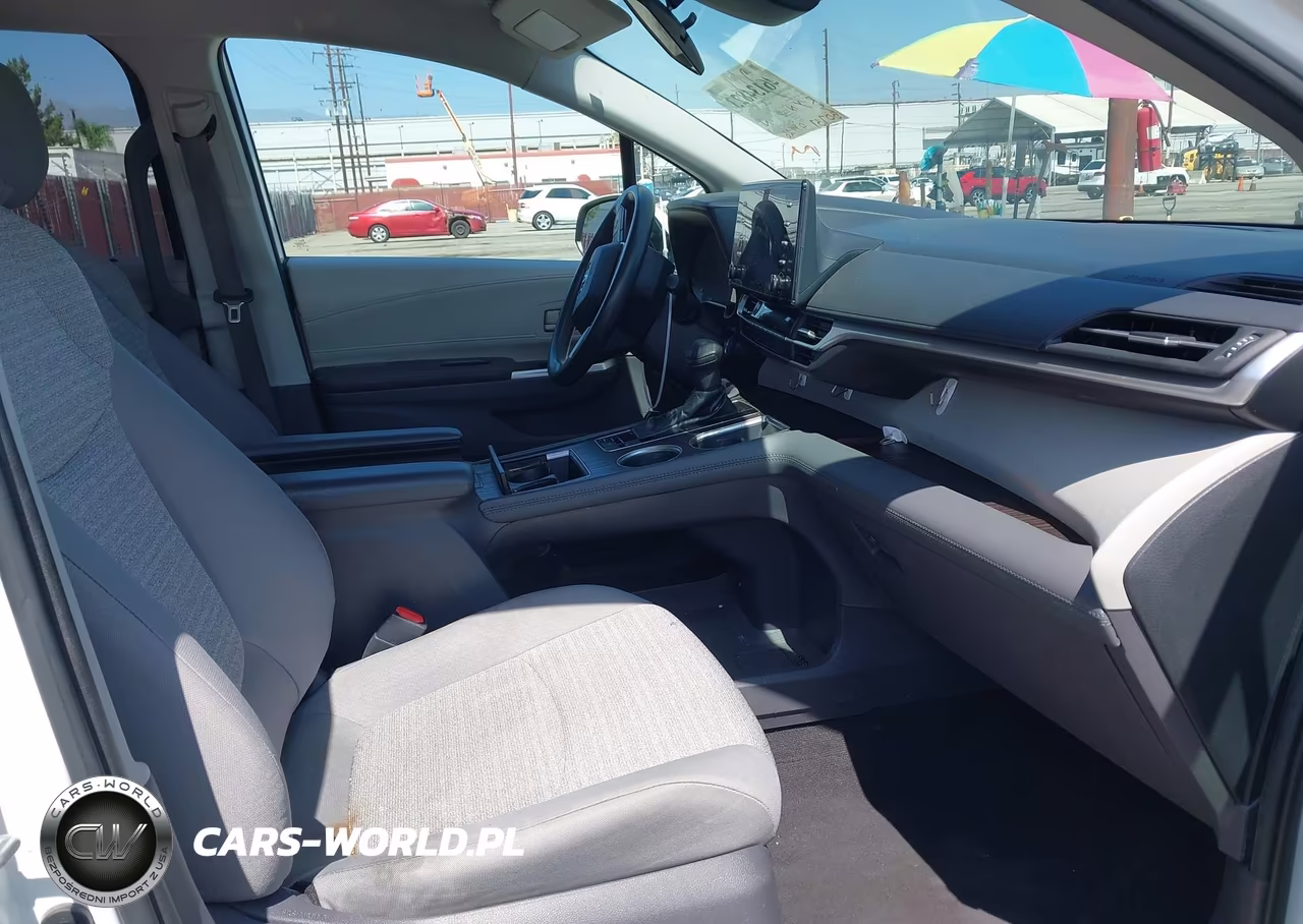 2021 Toyota Sienna Le VIN:5TDKRKEC7MS004496 - 5