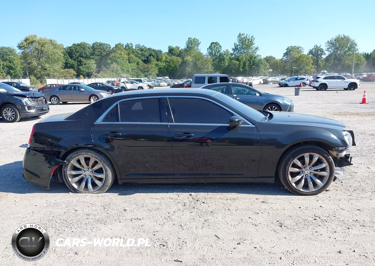 2017 Chrysler 300 Limited VIN:2C3CCAAG2HH593765 - 13