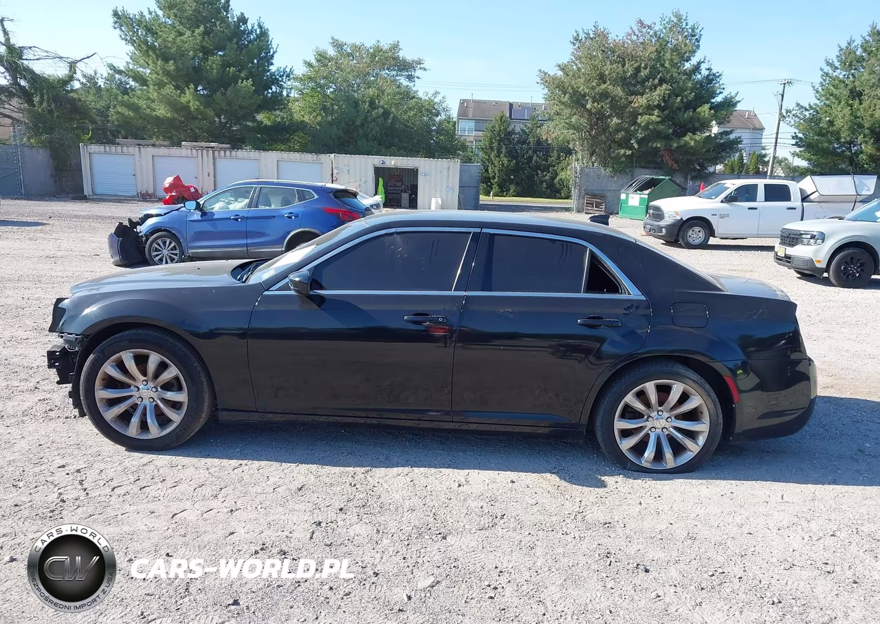 2017 Chrysler 300 Limited VIN:2C3CCAAG2HH593765 - 14