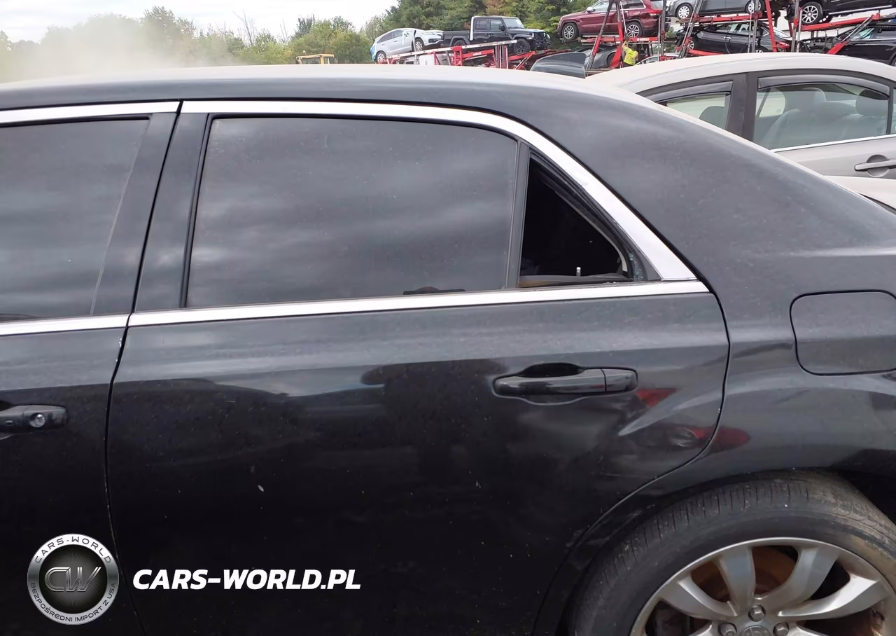 2017 Chrysler 300 Limited VIN:2C3CCAAG2HH593765 - 19
