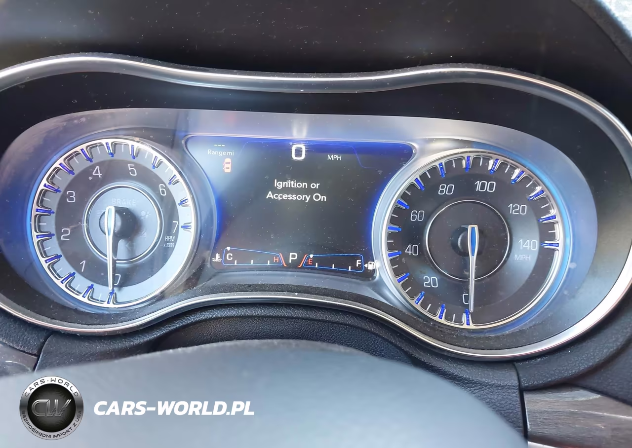 2017 Chrysler 300 Limited VIN:2C3CCAAG2HH593765 - 7