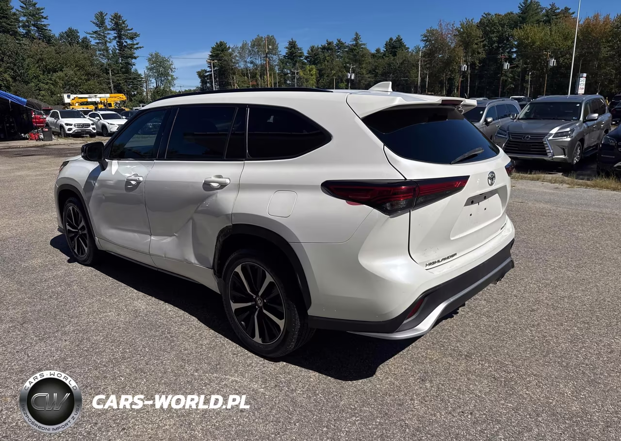 2021 Toyota Highlander Xse VIN:5TDJZRBH1MS070028 - 3