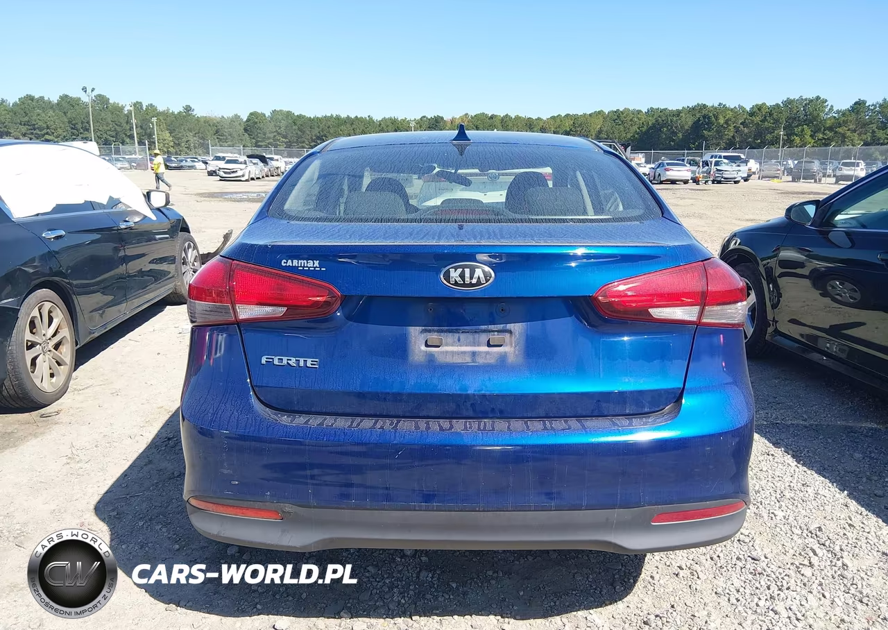 2018 Kia Forte Lx VIN:3KPFK4A75JE219830 - 17