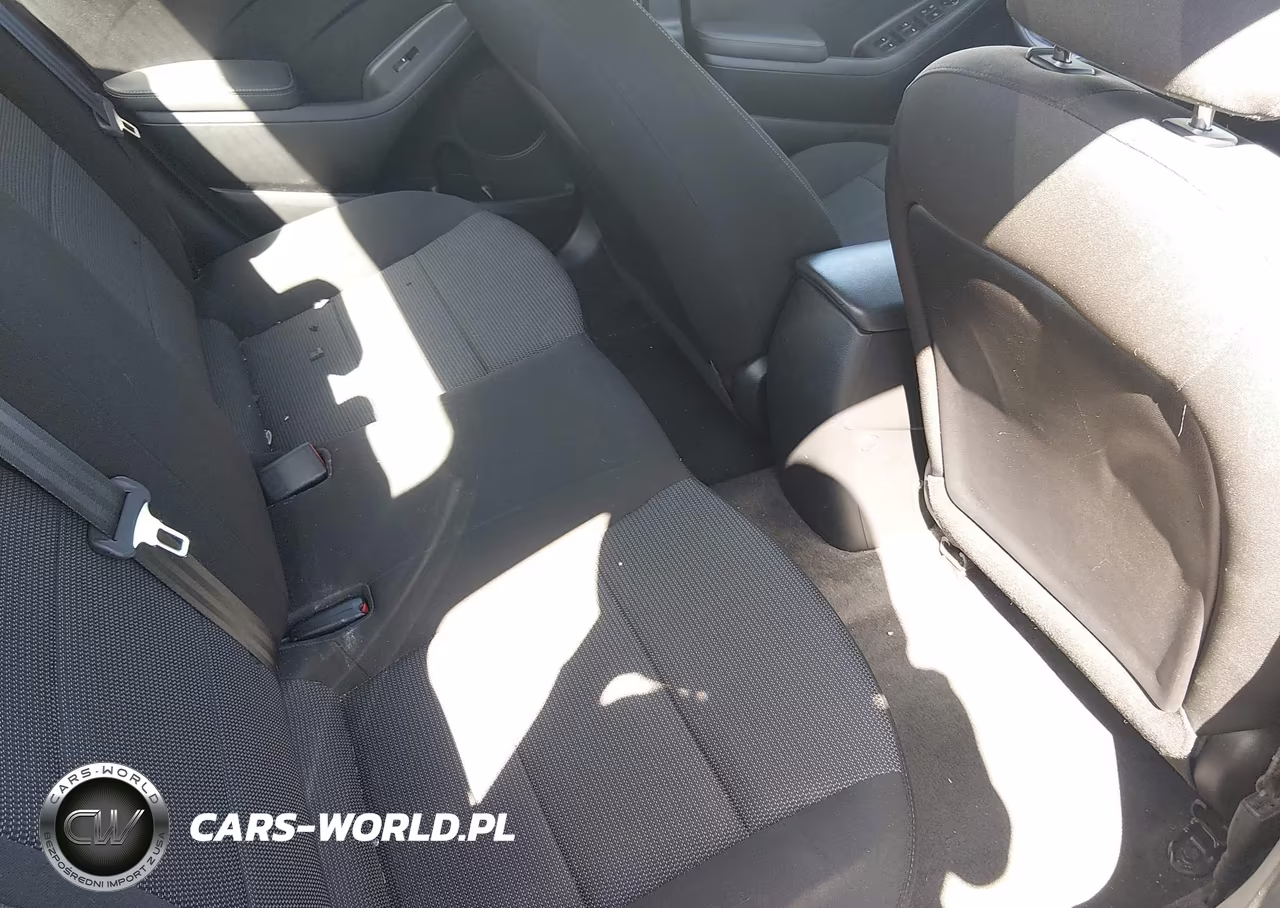 2018 Kia Forte Lx VIN:3KPFK4A75JE219830 - 8