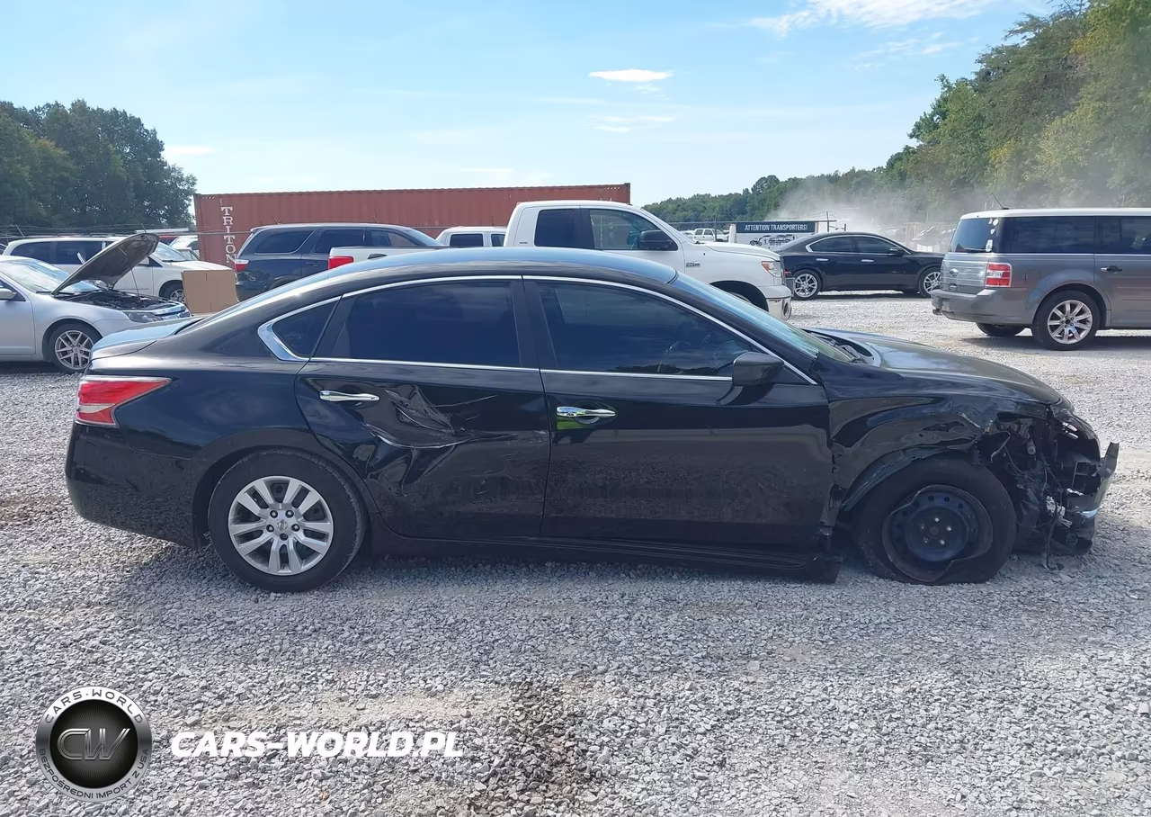 2015 Nissan Altima 2.5 S VIN:1N4AL3AP9FN324493 - 14