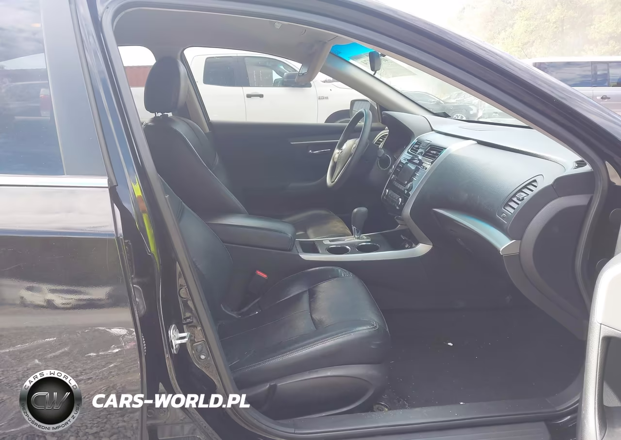 2015 Nissan Altima 2.5 S VIN:1N4AL3AP9FN324493 - 5