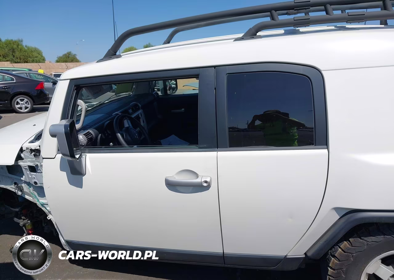 2010 Toyota Fj Cruiser VIN:JTEZU4BF1AK010655 - 15