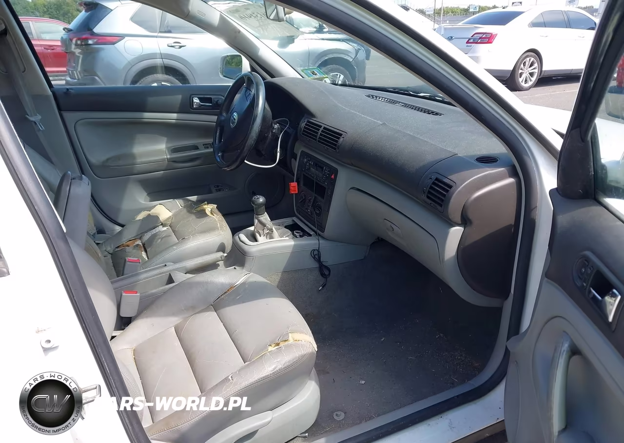 2001 Volkswagen Passat Gls VIN:WVWAC63B11P009651 - 5