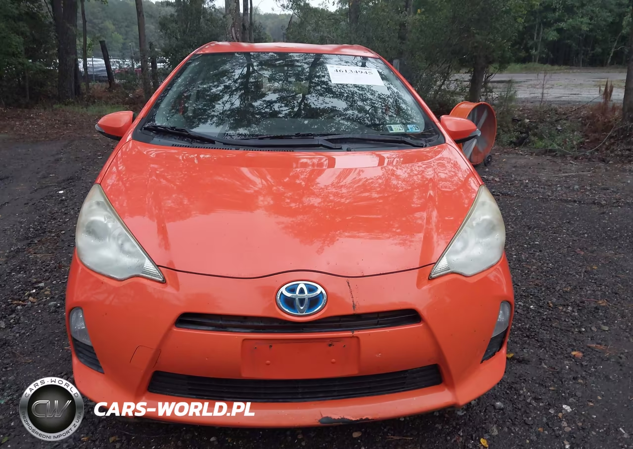 2013 Toyota Prius C Two VIN:JTDKDTB33D1055483 - 12
