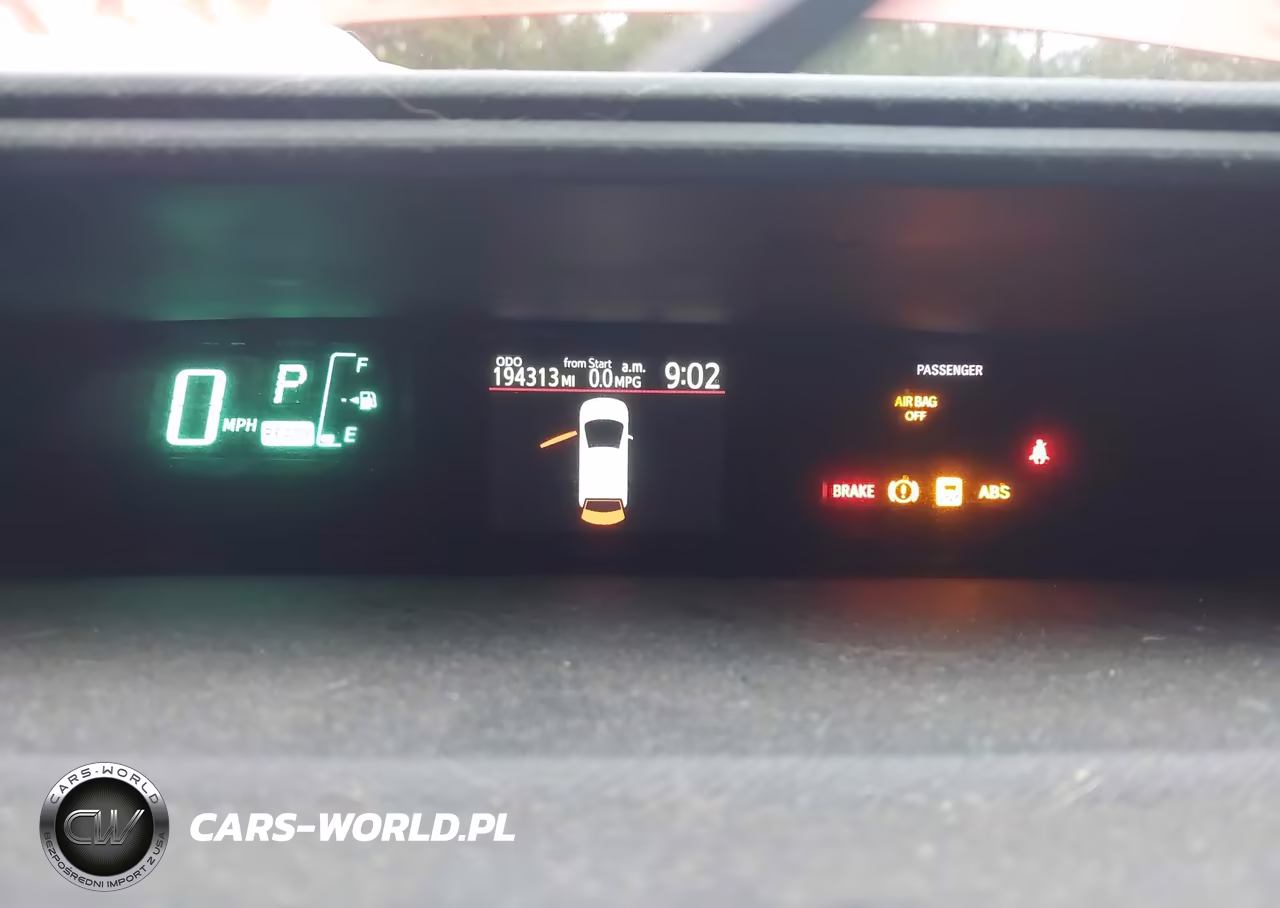 2013 Toyota Prius C Two VIN:JTDKDTB33D1055483 - 7