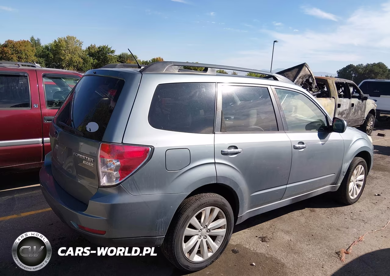 2012 Subaru Forester 2.5X Premium VIN:JF2SHADC4CH460183 - 4
