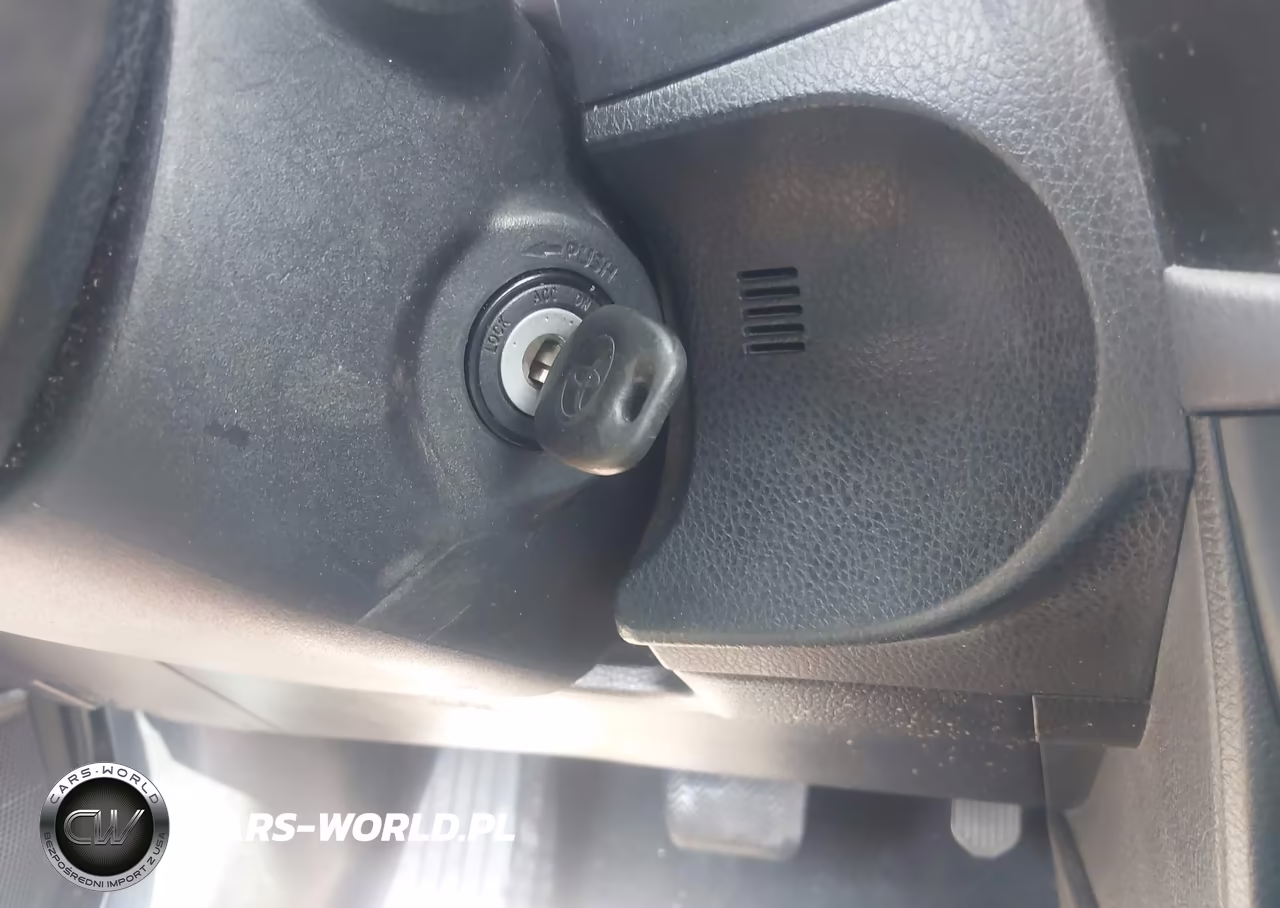 2016 Toyota Corolla L VIN:5YFBURHE5GP449983 - 11