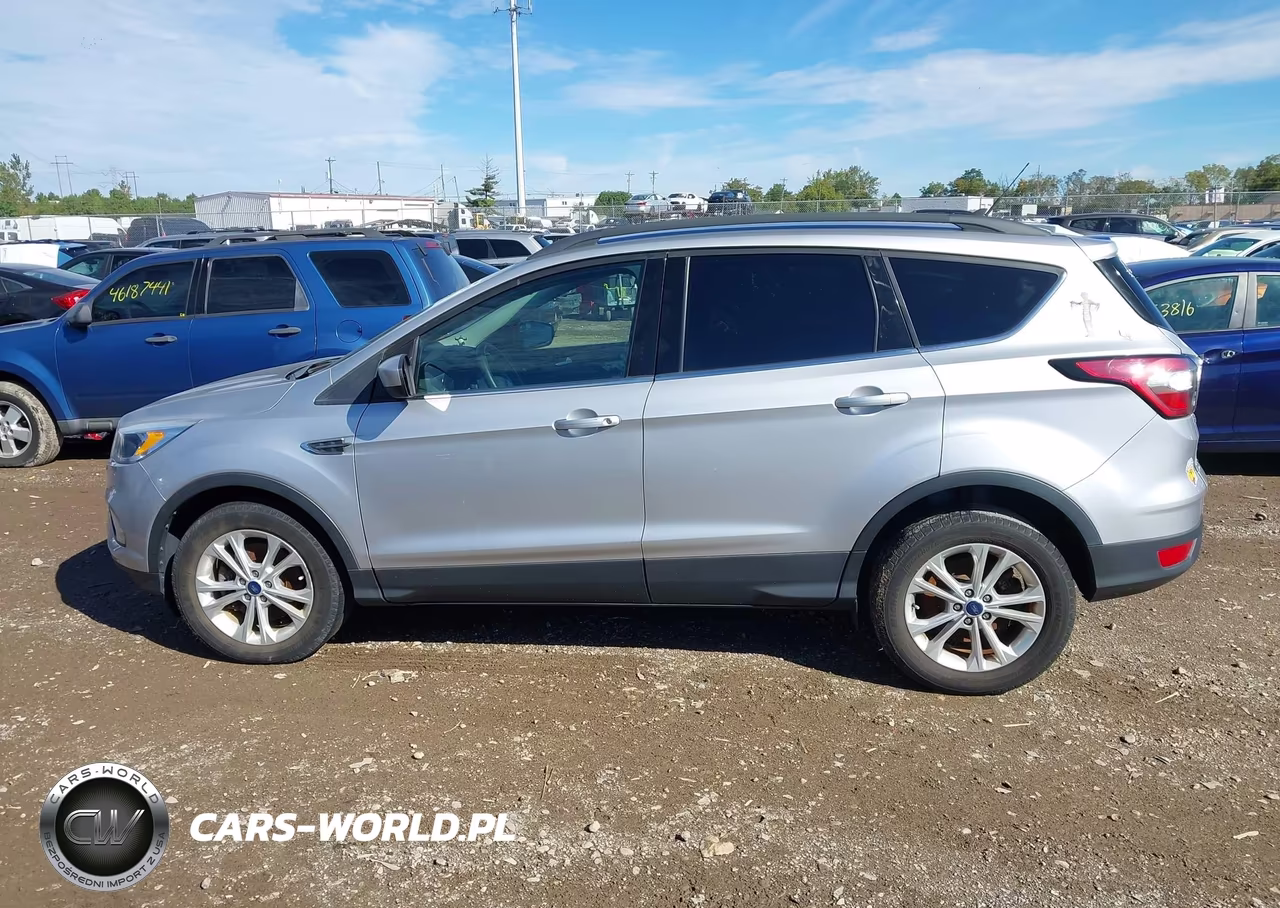 2018 Ford Escape Se VIN:1FMCU9GD5JUC28905 - 14