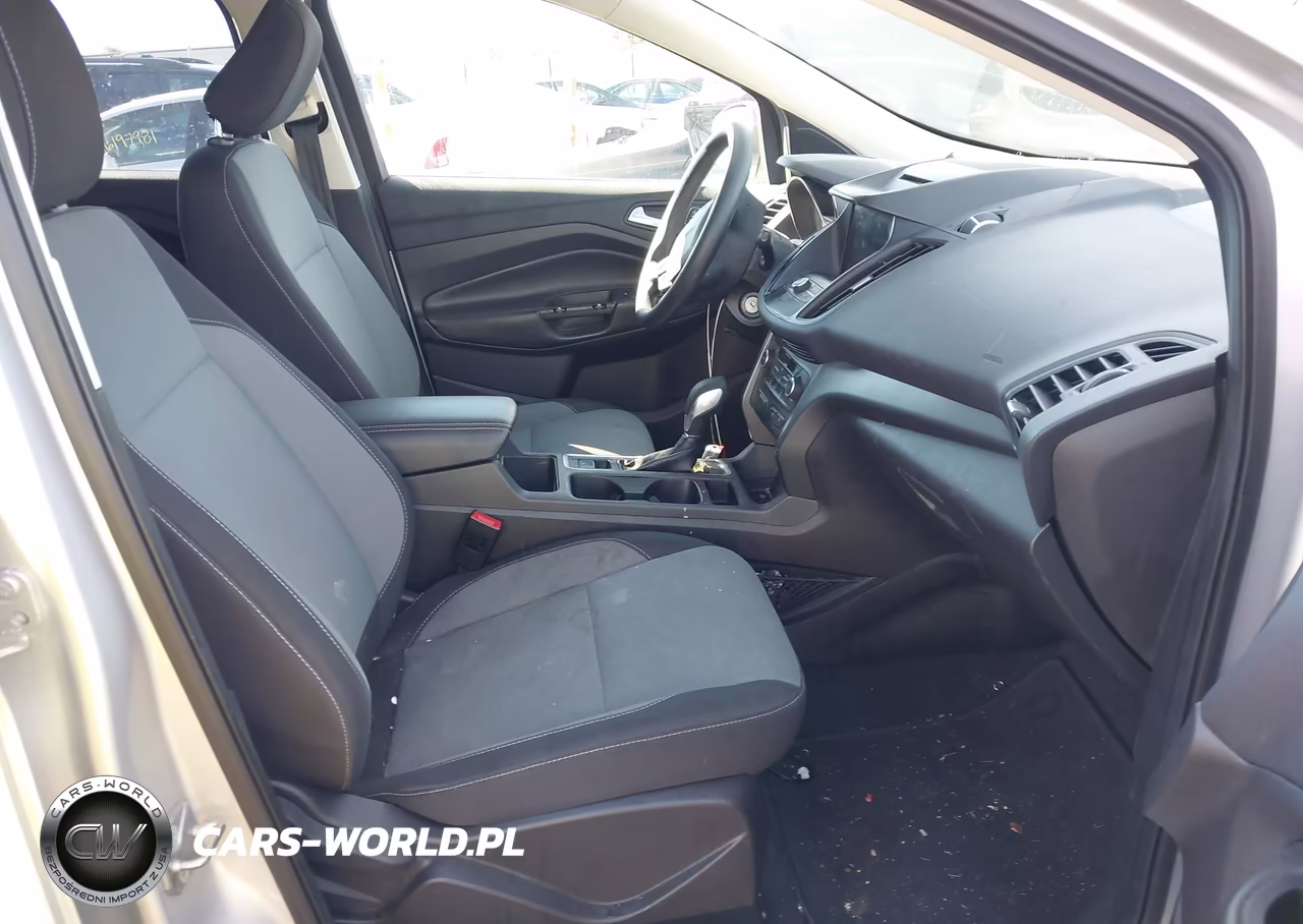 2018 Ford Escape Se VIN:1FMCU9GD5JUC28905 - 5