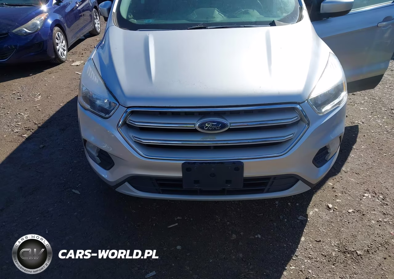 2018 Ford Escape Se VIN:1FMCU9GD5JUC28905 - 6