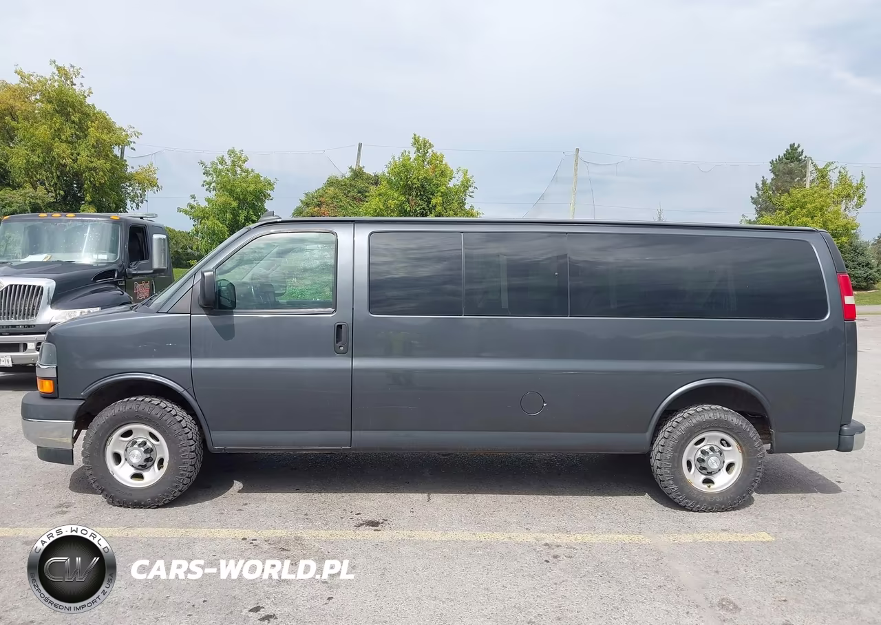 2017 Chevrolet Express 3500 Lt VIN:1GAZGPFFXH1103724 - 14