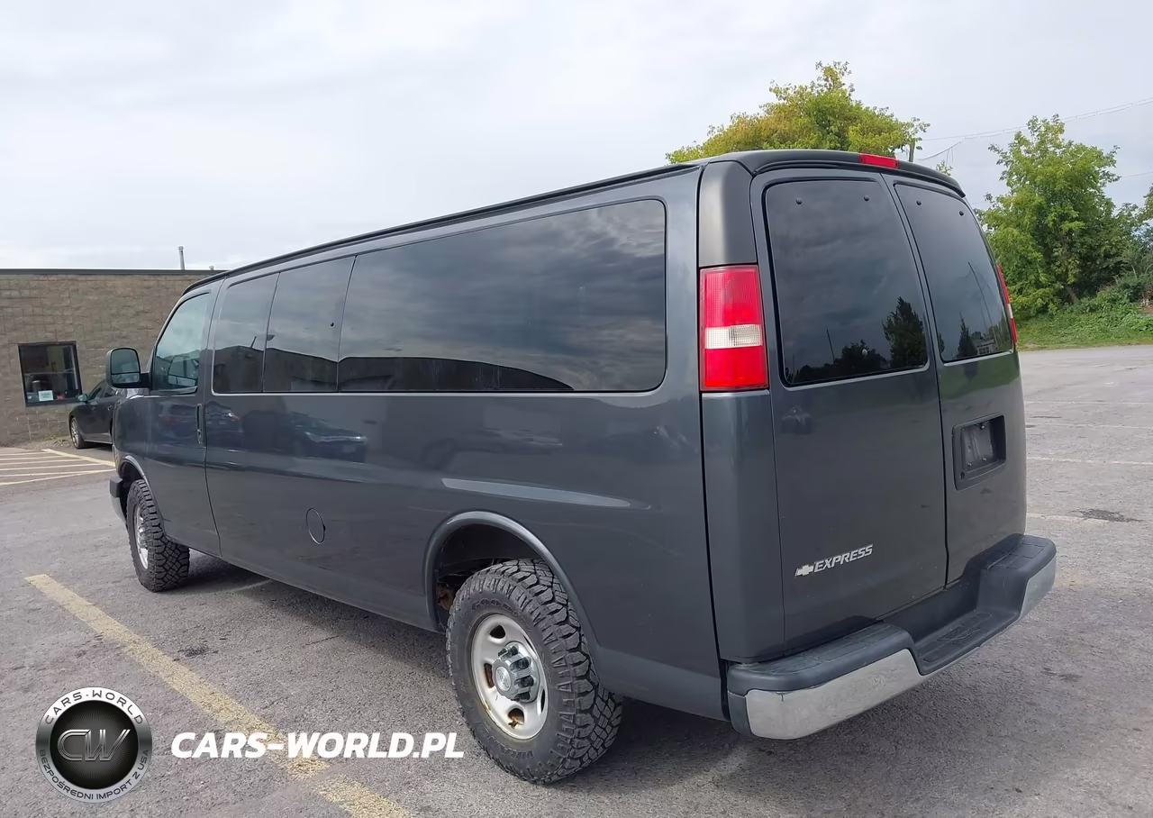 2017 Chevrolet Express 3500 Lt VIN:1GAZGPFFXH1103724 - 3