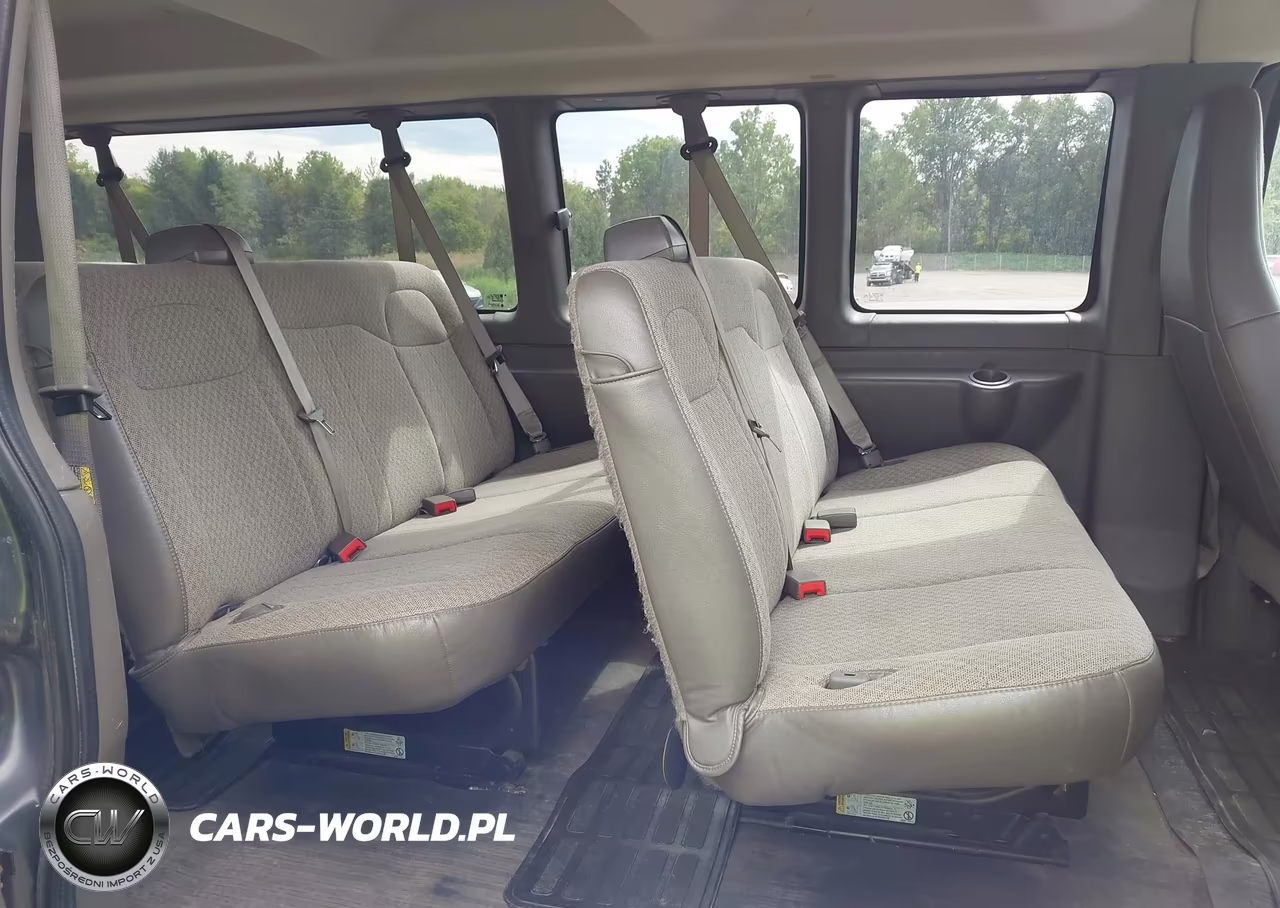2017 Chevrolet Express 3500 Lt VIN:1GAZGPFFXH1103724 - 8