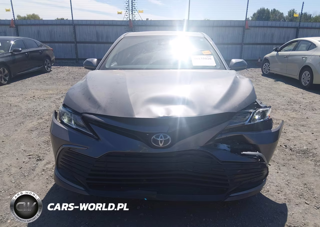 2021 Toyota Camry Le VIN:4T1C11AK5MU561417 - 12