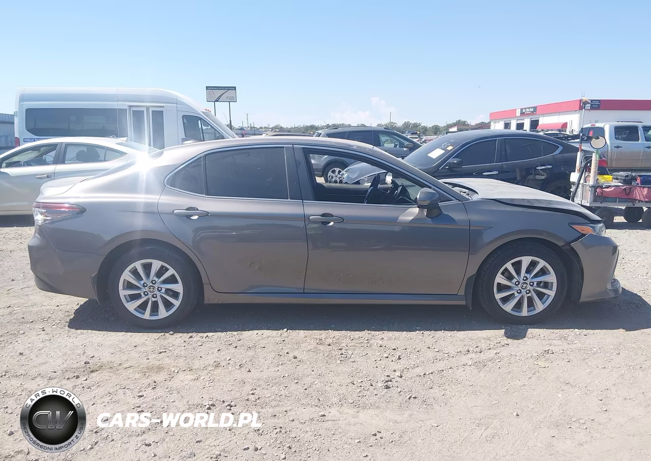 2021 Toyota Camry Le VIN:4T1C11AK5MU561417 - 13