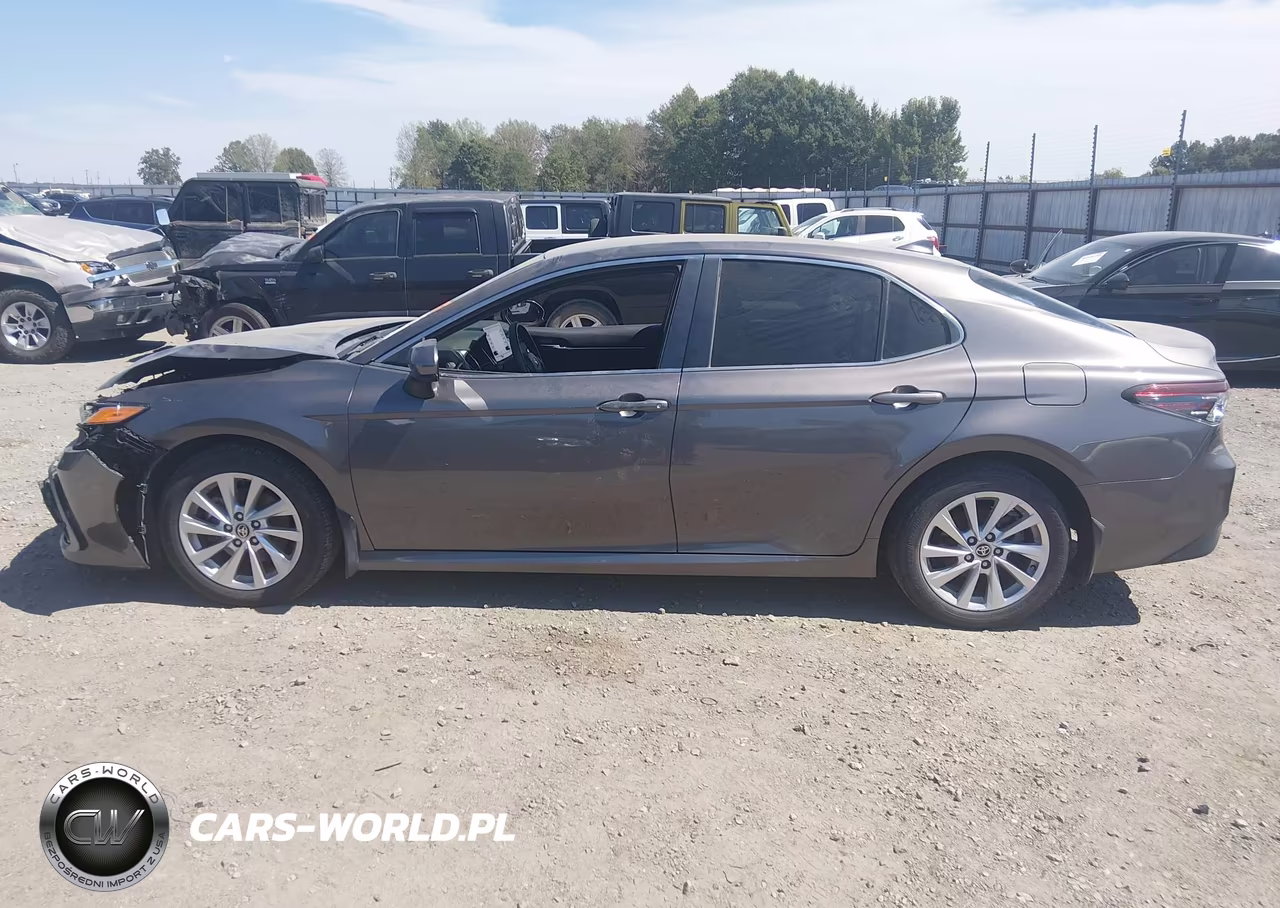 2021 Toyota Camry Le VIN:4T1C11AK5MU561417 - 14