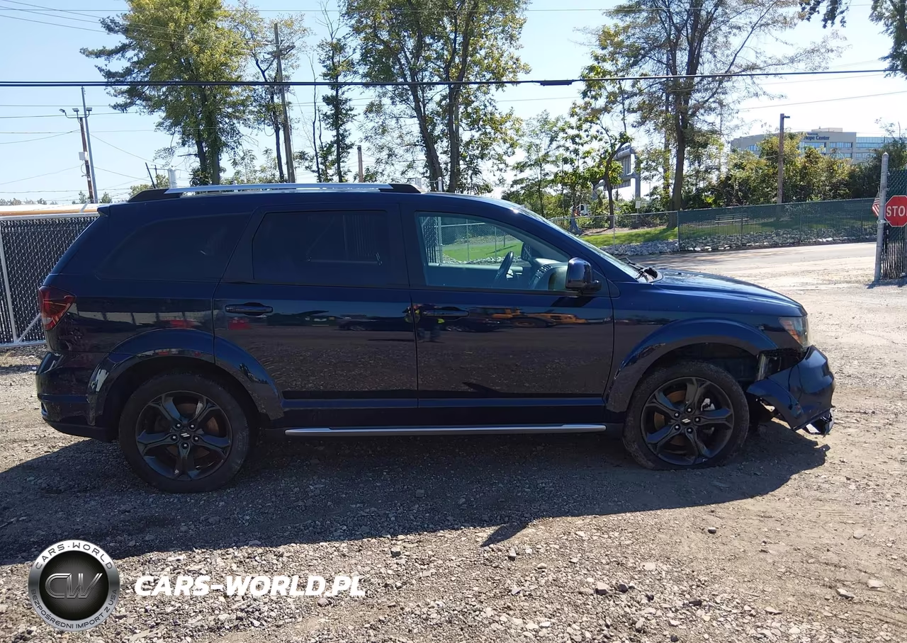 2019 Dodge Journey Crossroad VIN:3C4PDCGGXKT773524 - 13