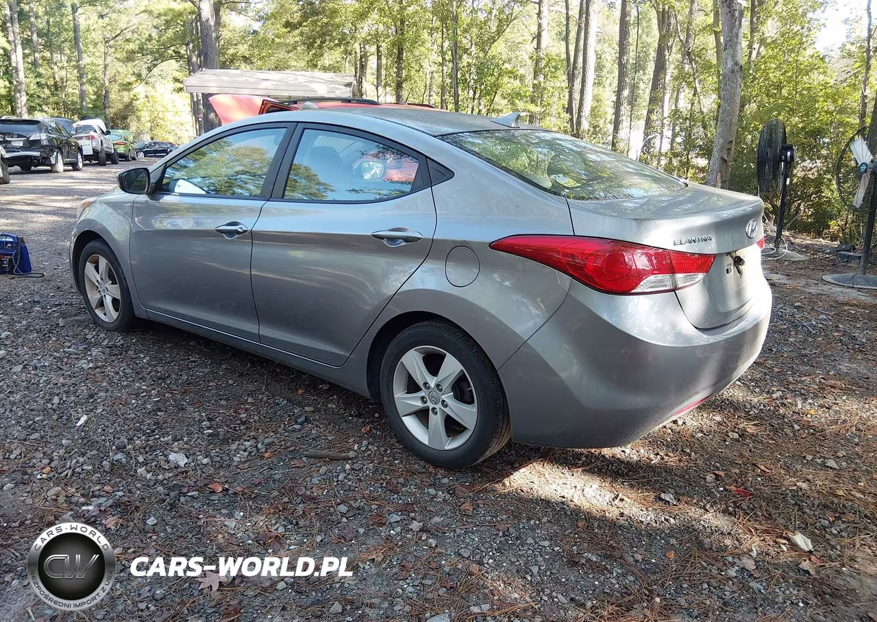 2013 Hyundai Elantra Gls VIN:KMHDH4AE5DU804624 - 3