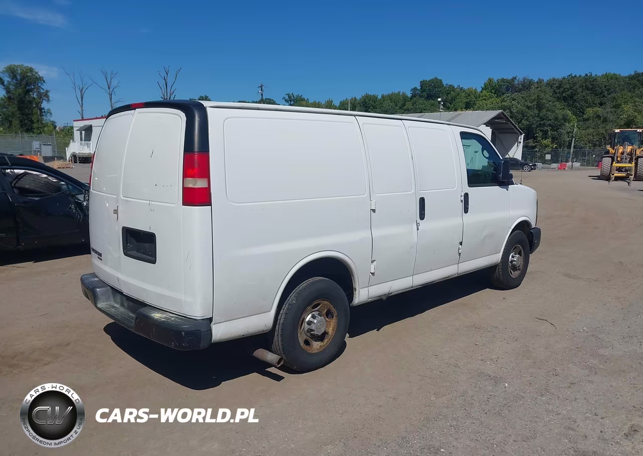 2014 Chevrolet Express 3500 Work Van VIN:1GCZGTBG4E1123736 - 4