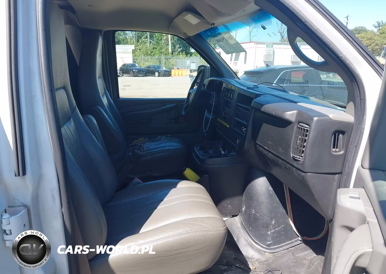 2014 Chevrolet Express 3500 Work Van VIN:1GCZGTBG4E1123736 - 5