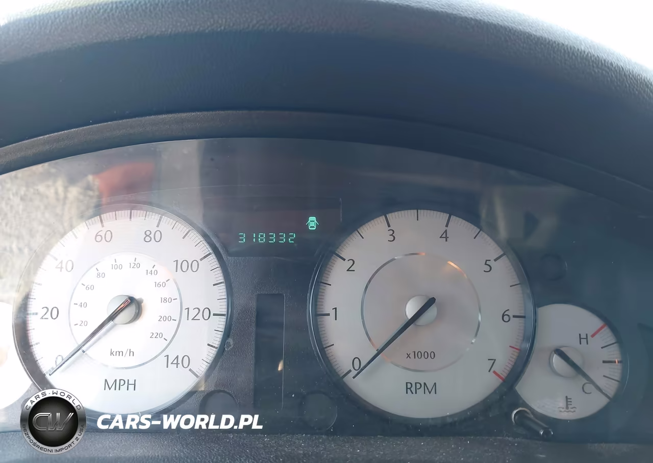 2005 Chrysler 300 Touring VIN:2C3JA53G55H108189 - 7
