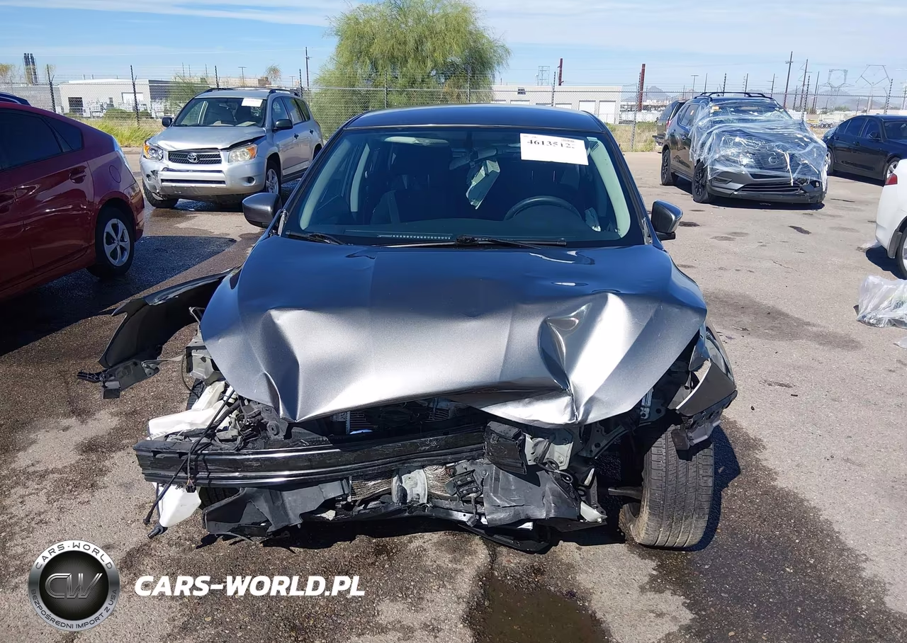 2018 Nissan Sentra S VIN:3N1AB7APXJY344948 - 13