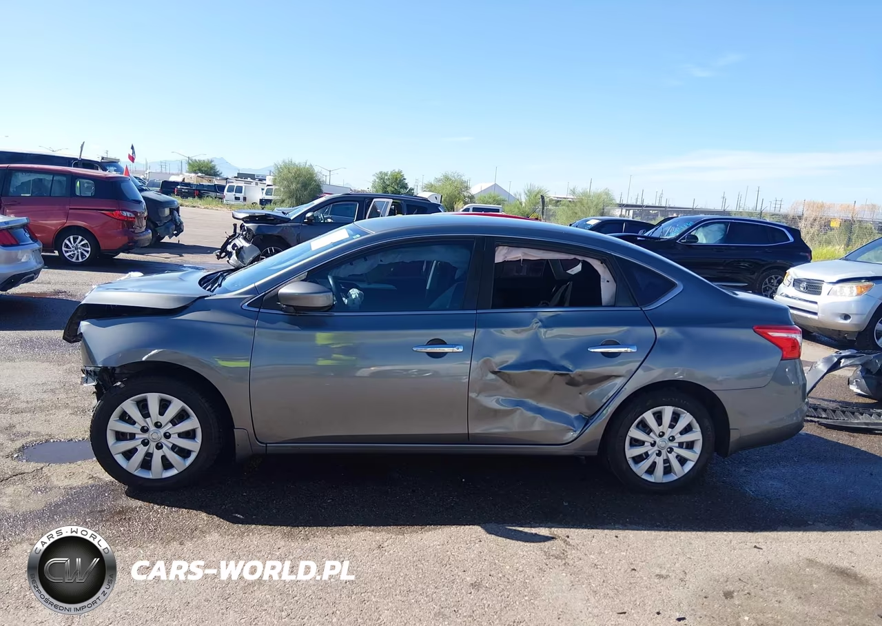 2018 Nissan Sentra S VIN:3N1AB7APXJY344948 - 15