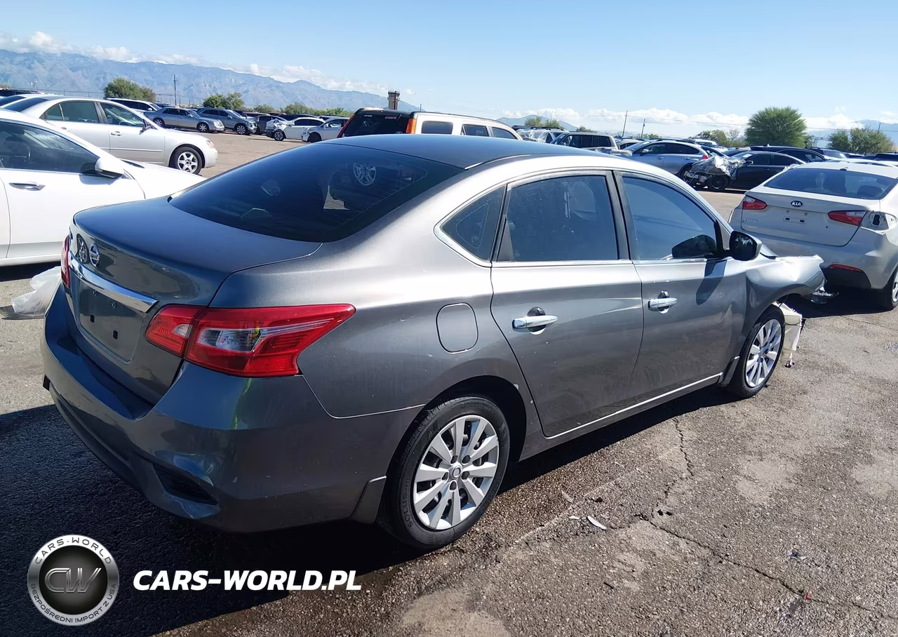 2018 Nissan Sentra S VIN:3N1AB7APXJY344948 - 4